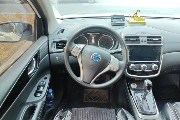 Used Nissan Tiida 2019 1.6L CVT Smart Drive Version China VI Standard Steering Wheel