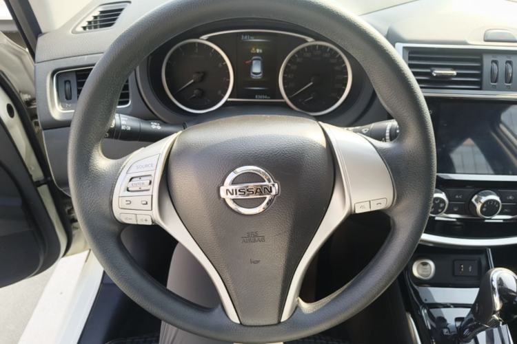 Used Nissan Tiida 2019 1.6L CVT Smart Drive Version China VI Standard Steering Wheel