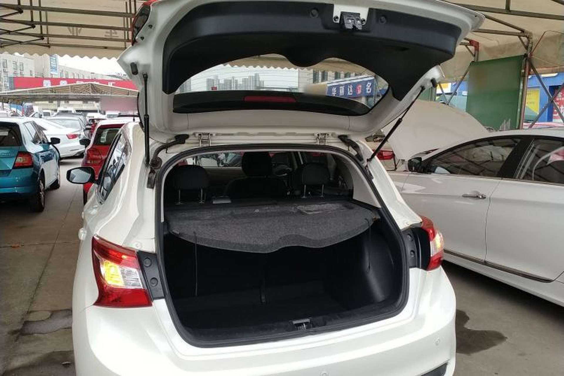 Used Nissan Tiida 2019 1.6L CVT Cool Edition China VI Standard Trunk