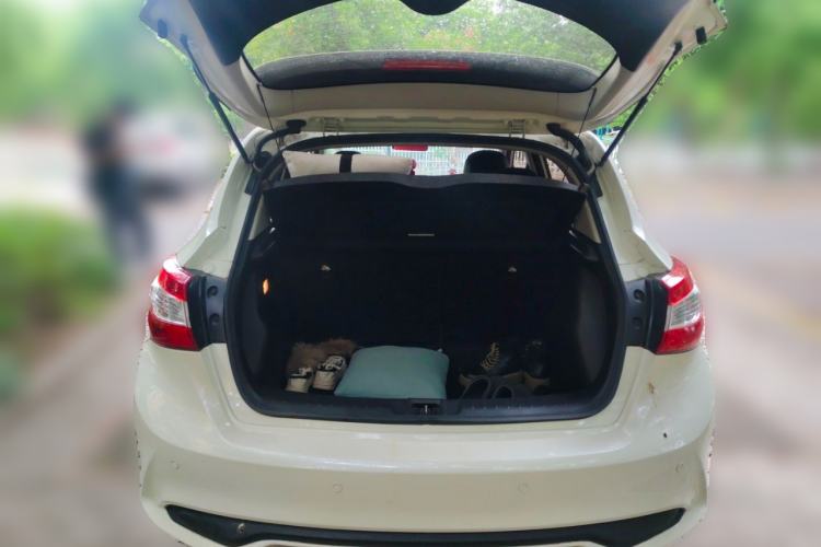 Used Nissan Tiida 2019 1.6L CVT Smart Drive Version China VI Standard Trunk