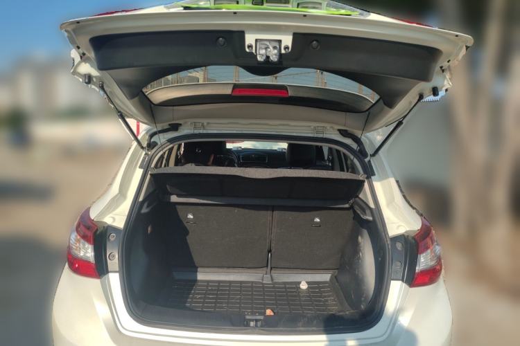 Used Nissan Tiida 2019 1.6L CVT Smart Drive Version China VI Standard Trunk