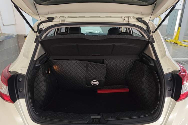Used Nissan Tiida 2019 1.6L CVT Smart Drive Version China VI Standard Trunk