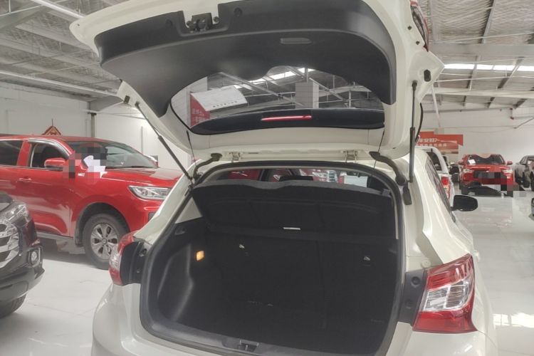 Used Nissan Tiida 2019 1.6L CVT Smart Drive Version China VI Standard Trunk