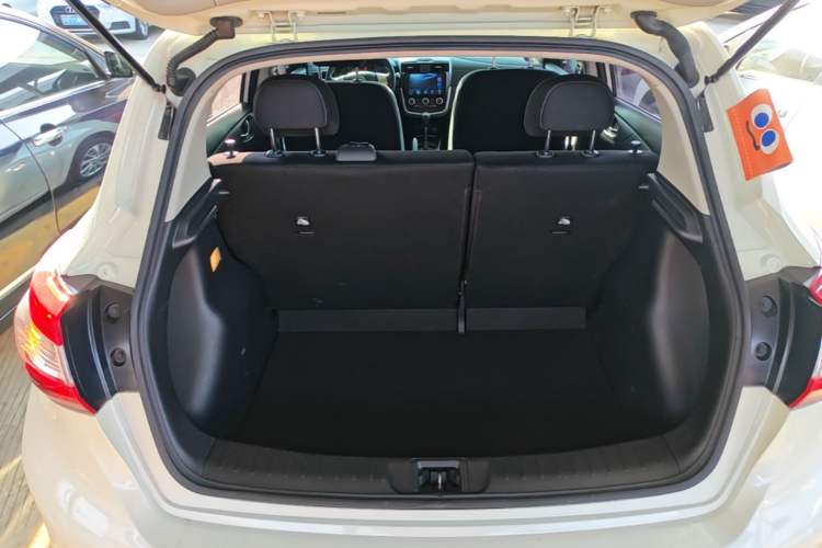 Used Nissan Tiida 2019 1.6L CVT Cool Edition China VI Standard Trunk