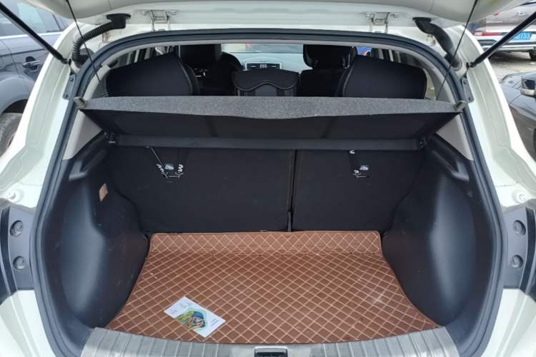 Used Nissan Tiida 2019 1.6L CVT Smart Drive Version China VI Standard Trunk