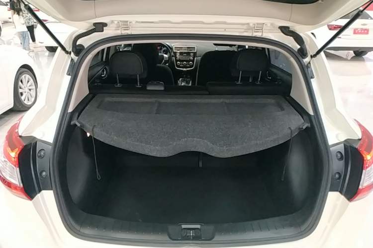 Used Nissan Tiida 2019 1.6L CVT Cool Edition China VI Standard Trunk