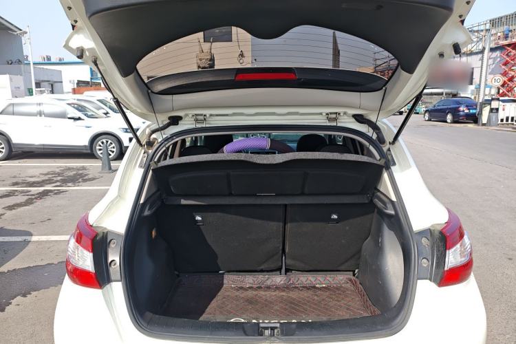 Used Nissan Tiida 2019 1.6L CVT Cool Edition China VI Standard Trunk