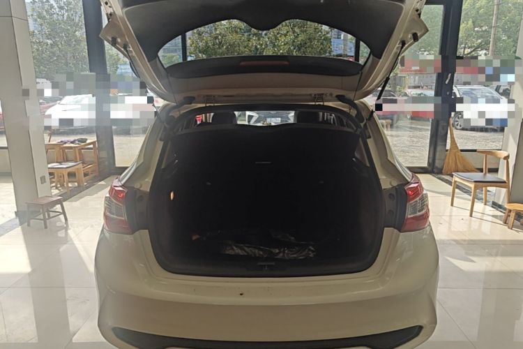 Used Nissan Tiida 2019 1.6L CVT Smart Drive Version China VI Standard Trunk