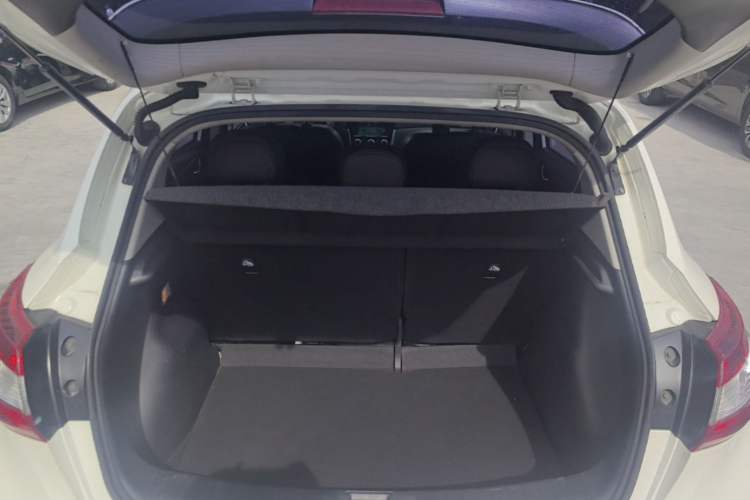 Used Nissan Tiida 2019 1.6L CVT Smart Drive Version China VI Standard Trunk