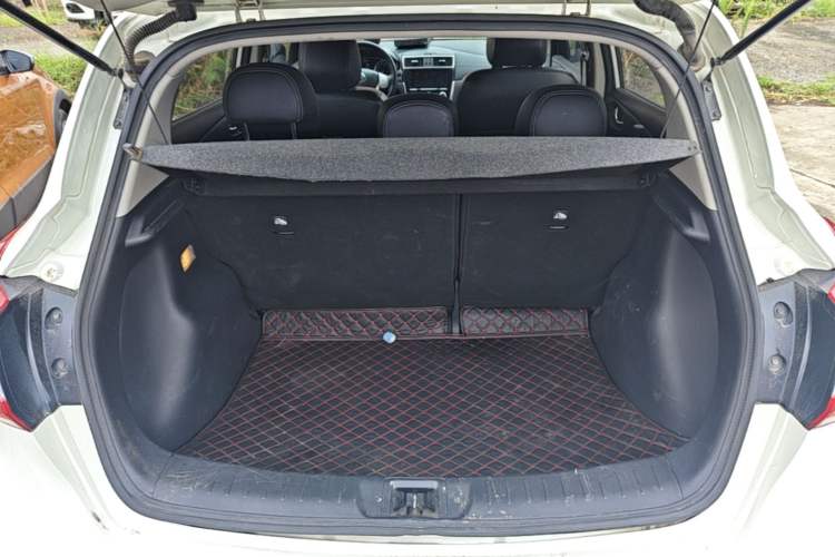 Used Nissan Tiida 2019 1.6L CVT Smart Enjoyment Version China VI Standard Trunk