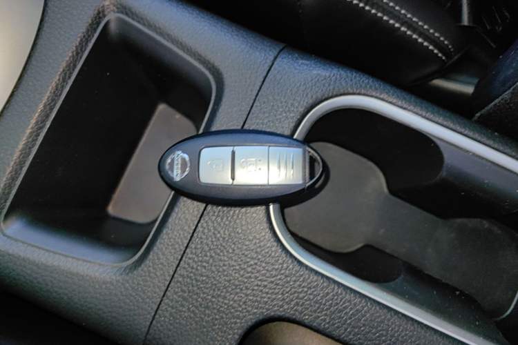 Used Nissan Tiida 2019 1.6L CVT Smart Drive Version China VI Standard Vehicle Key