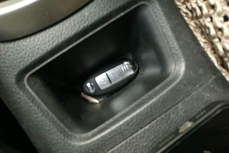 Used Nissan Tiida 2019 1.6L CVT Smart Drive Version China VI Standard Vehicle Key