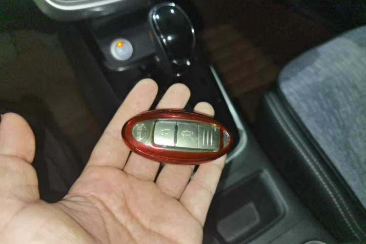 Used Nissan Tiida 2019 1.6L CVT Smart Drive Version China VI Standard Vehicle Key