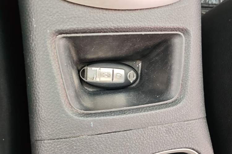 Used Nissan Tiida 2019 1.6L CVT Smart Drive Version China VI Standard Vehicle Key