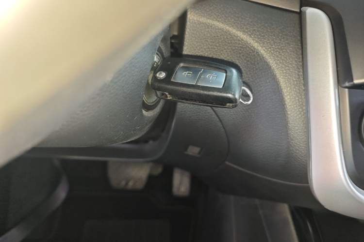 Used Nissan Tiida 2019 1.6L CVT Cool Edition China VI Standard Vehicle Key