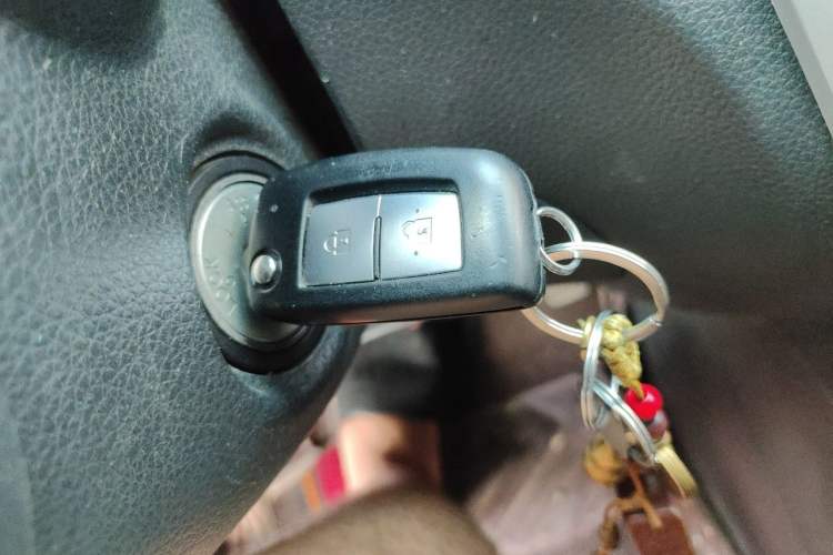 Used Nissan Tiida 2019 1.6L CVT Cool Edition China VI Standard Vehicle Key