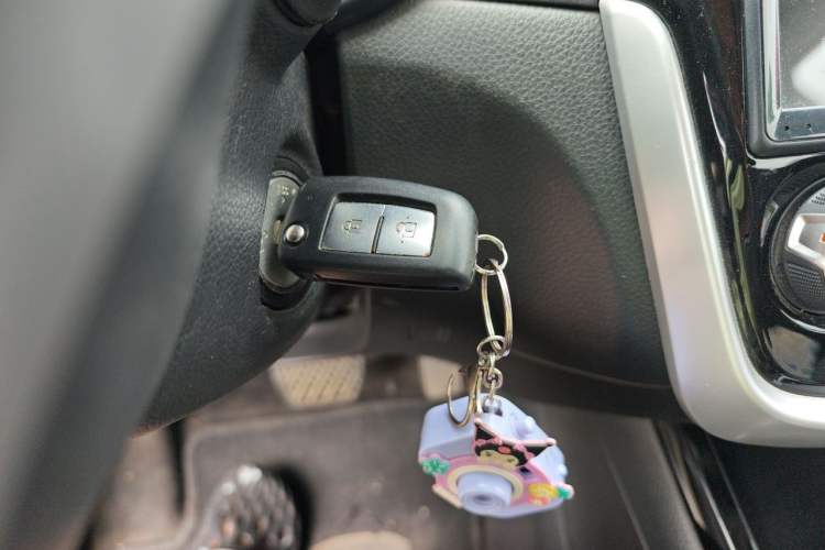 Used Nissan Tiida 2019 1.6L CVT Cool Edition China VI Standard Vehicle Key