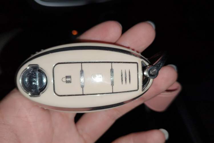 Used Nissan Tiida 2019 1.6L CVT Smart Drive Version China V Standard Vehicle Key