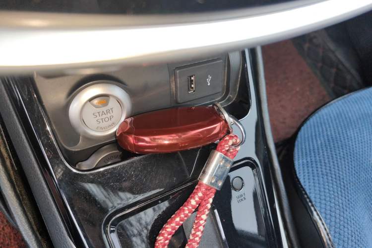 Used Nissan Tiida 2019 1.6L CVT Smart Drive Version China VI Standard Vehicle Key