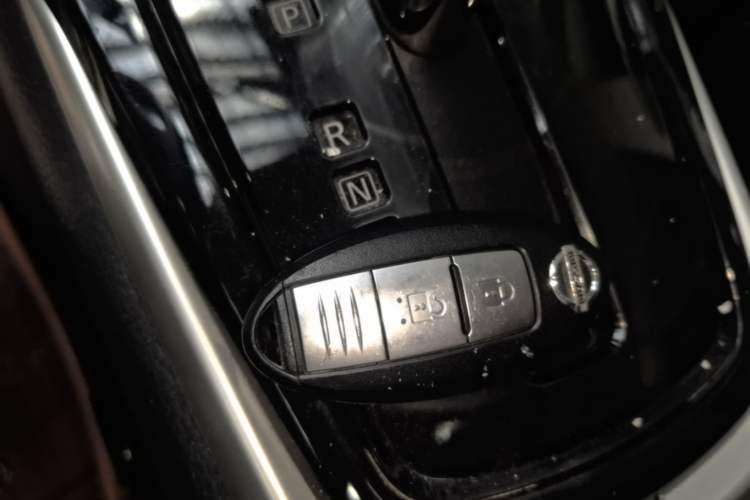 Used Nissan Tiida 2019 1.6L CVT Smart Drive Version China VI Standard Vehicle Key