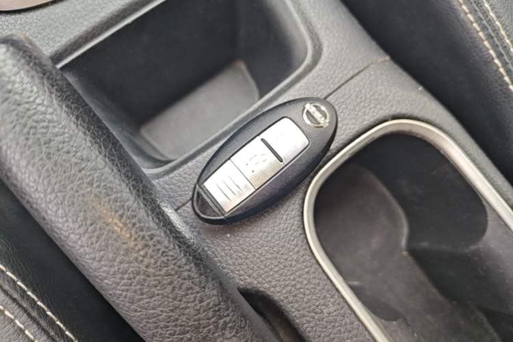 Used Nissan Tiida 2019 1.6L CVT Smart Enjoyment Version China VI Standard Vehicle Key