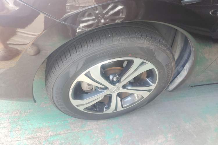 Used Nissan Tiida 2020 1.6L CVT Smart Drive Edition Left Front Wheel Hub