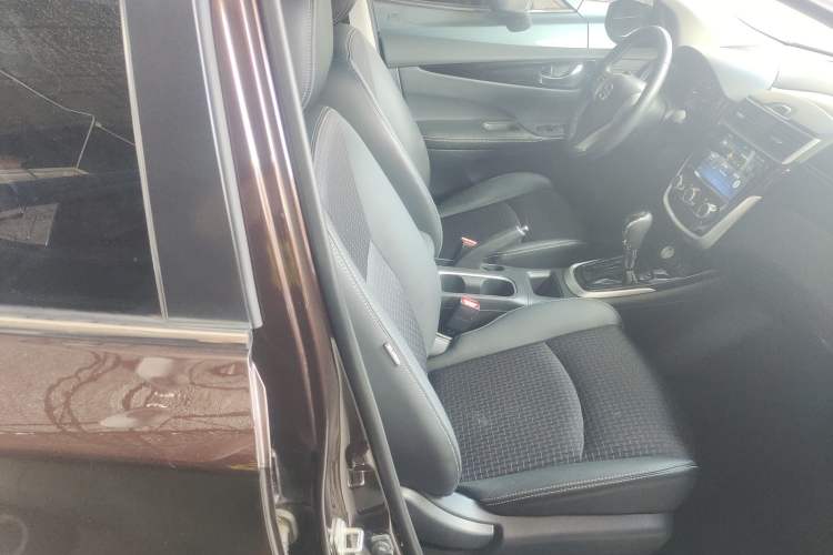 Used Nissan Tiida 2020 1.6L CVT Smart Drive Edition Right Front Seat