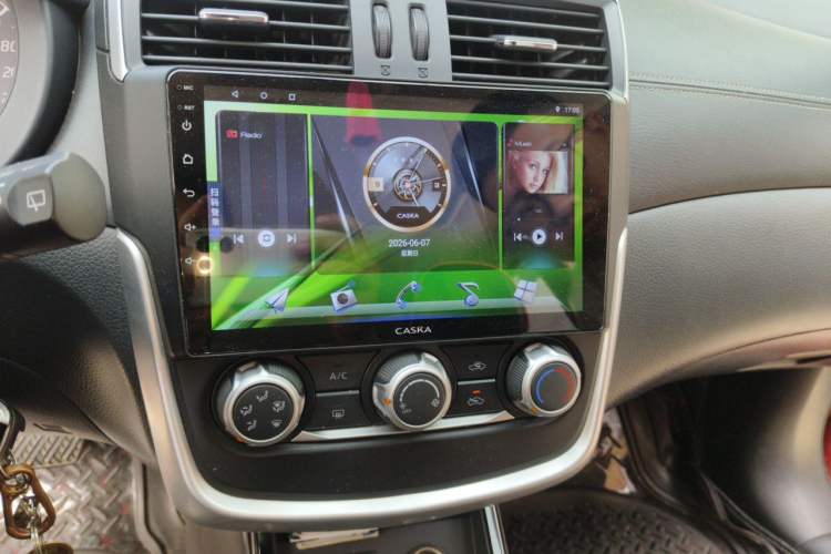 Used Nissan Tiida 2020 1.6L CVT Cool Edition Audio And AC Panel