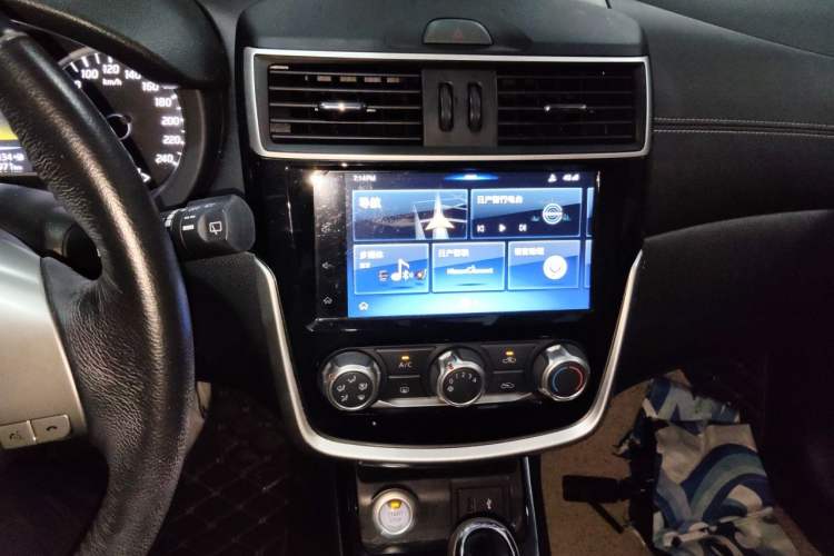 Used Nissan Tiida 2020 1.6L CVT Smart Drive Edition Audio And AC Panel