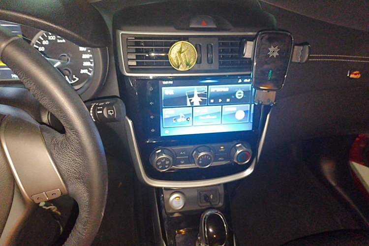 Used Nissan Tiida 2020 1.6L CVT Smart Drive Edition Audio And AC Panel