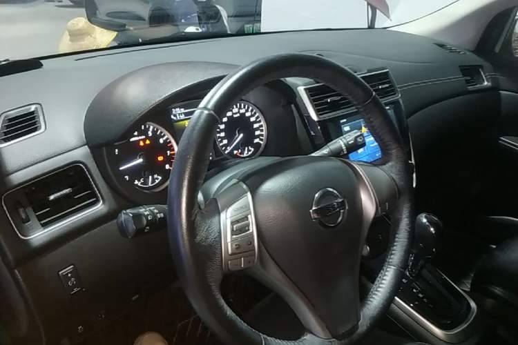 Used Nissan Tiida 2020 1.6L CVT Smart Drive Edition Center Console