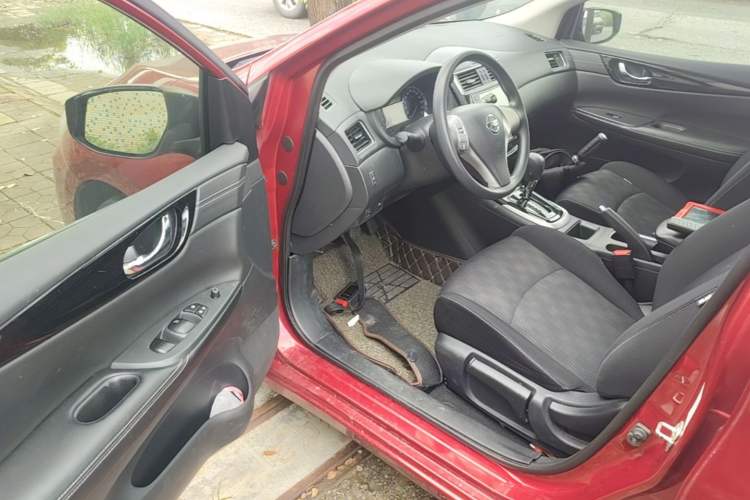 Used Nissan Tiida 2020 1.6L CVT Cool Edition Driver Seat