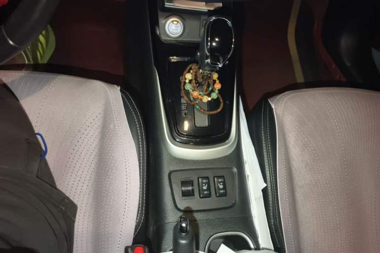 Used Nissan Tiida 2020 1.6L CVT ZhiZun Edition Gear Lever