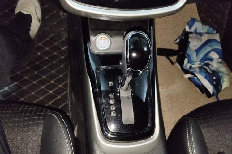 Used Nissan Tiida 2020 1.6L CVT Smart Drive Edition Gear Lever