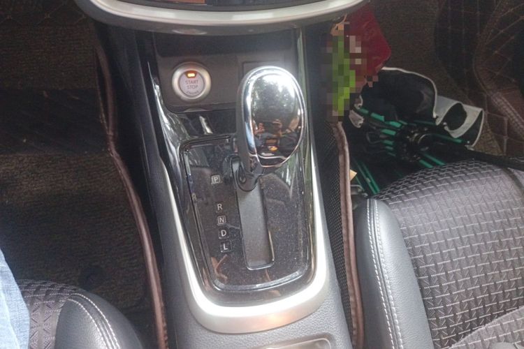 Used Nissan Tiida 2020 1.6L CVT Smart Enjoyment Edition Gear Lever