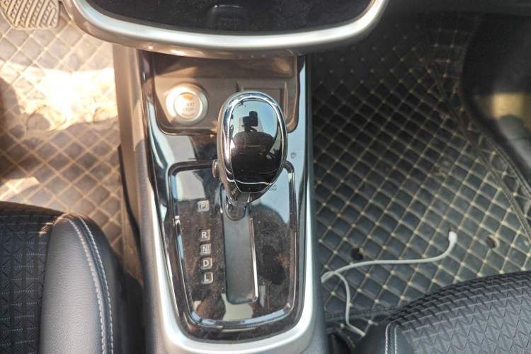 Used Nissan Tiida 2020 1.6L CVT Smart Drive Edition Gear Lever