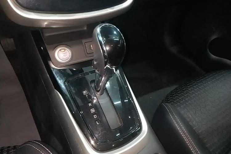 Used Nissan Tiida 2020 1.6L CVT Smart Drive Edition Gear Lever