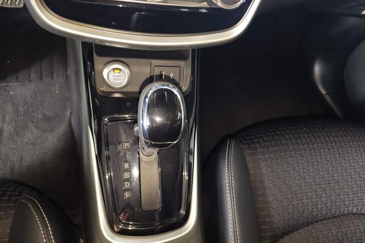Used Nissan Tiida 2020 1.6L CVT Smart Drive Edition Gear Lever