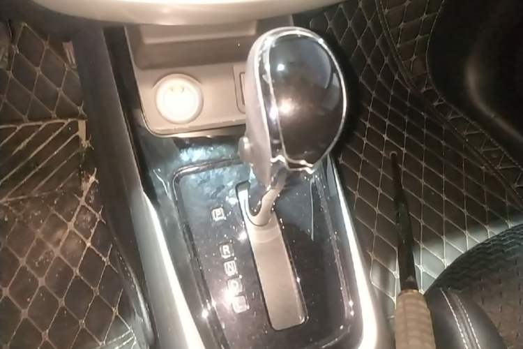 Used Nissan Tiida 2020 1.6L CVT Smart Drive Edition Gear Lever