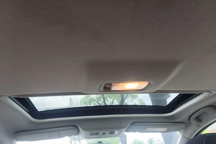 Used Nissan Tiida 2020 1.6L CVT Cool Edition Headliner