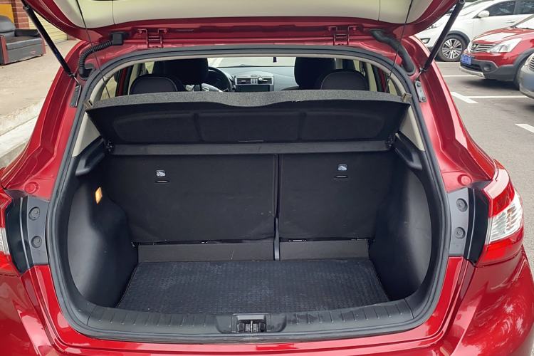 Used Nissan Tiida 2020 1.6L CVT Cool Edition Interior 6