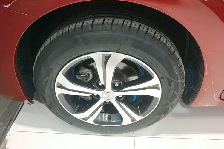 Used Nissan Tiida 2020 1.6L CVT Smart Drive Edition Left Front Wheel Hub