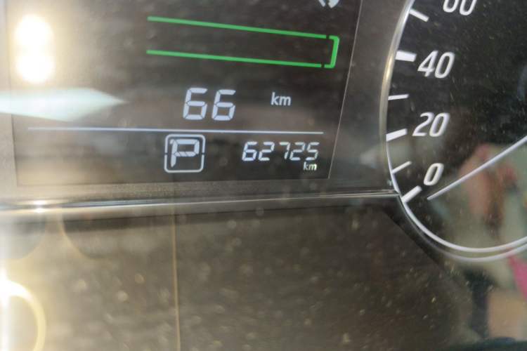 Used Nissan Tiida 2020 1.6L CVT Cool Edition Odometer Close Up