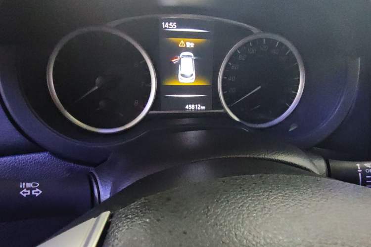 Used Nissan Tiida 2020 1.6L CVT Smart Drive Edition Odometer Close Up