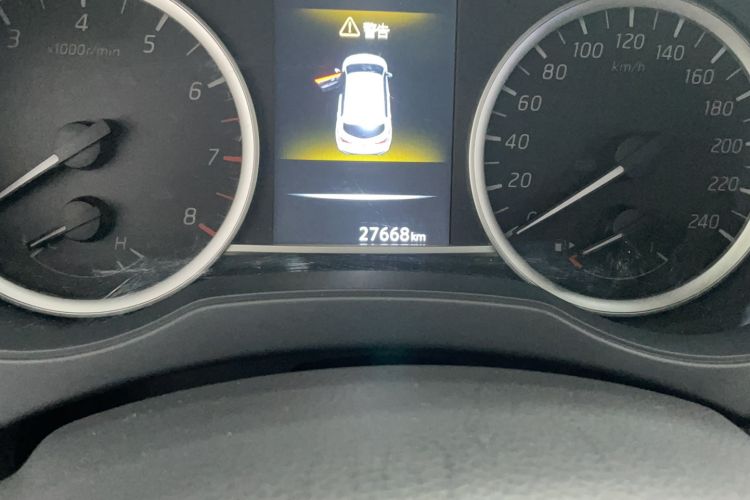 Used Nissan Tiida 2020 1.6L CVT Smart Drive Edition Odometer Close Up