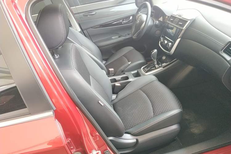 Used Nissan Tiida 2020 1.6L CVT Smart Drive Edition Right Front Seat