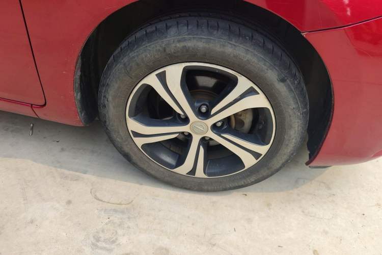 Used Nissan Tiida 2020 1.6L CVT Smart Drive Edition Right Front Wheel Hub