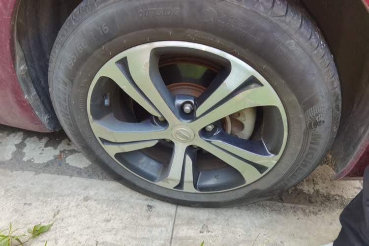 Used Nissan Tiida 2020 1.6L CVT Smart Drive Edition Right Front Wheel Hub