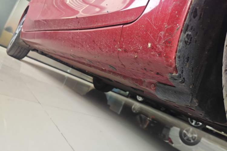 Used Nissan Tiida 2020 1.6L CVT Smart Drive Edition Right Side Sill