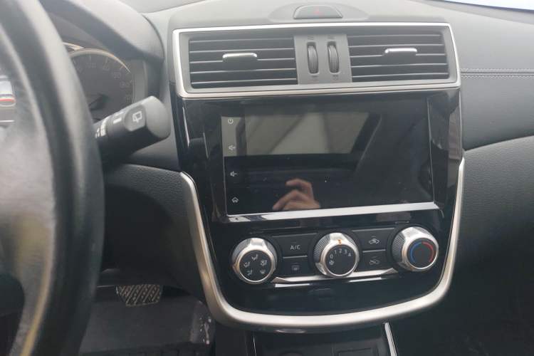 Used Nissan Tiida 2020 1.6L CVT Smart Drive Edition Audio And AC Panel